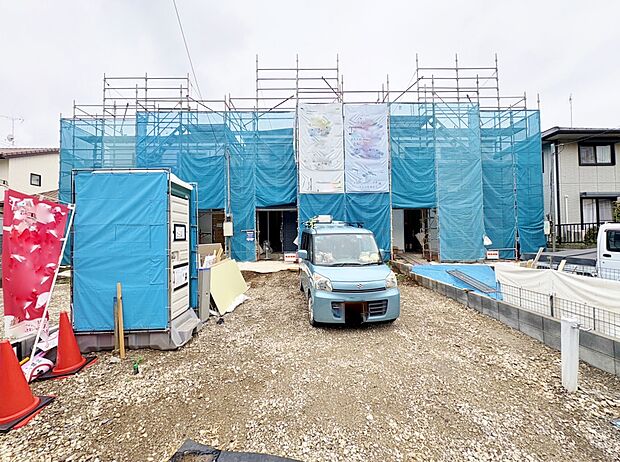 小学校まで徒歩8分、中学校まで徒歩6分でお子様の通学も安心です。(令和7年7月 撮影)