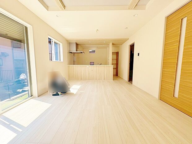 この場所に流れる豊かな時を演出してくれる開放的な空間。