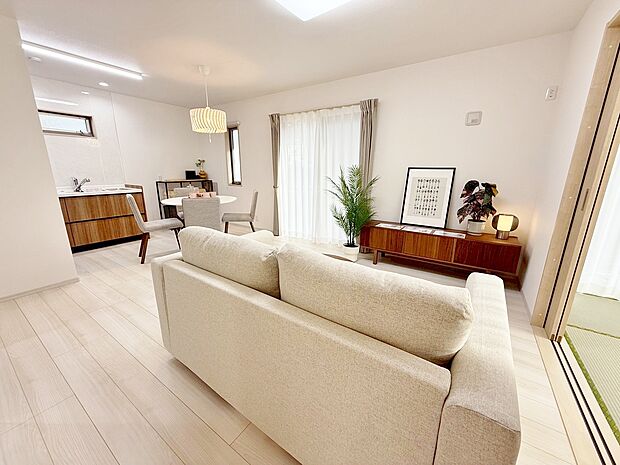 住む人の暮らしを心地よく彩り、愛着の深まる空間へ。