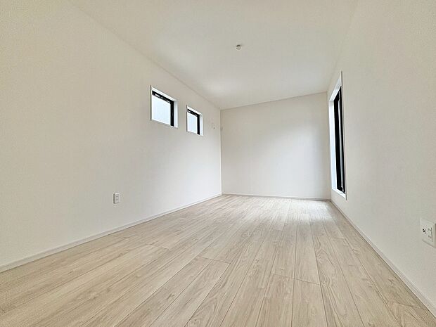 ゆとりある8帖の主寝室にはWICを備えています。