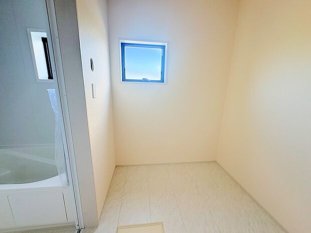 ランドリースペースを設けることで、家事動線がスムーズになり、利便性が向上します。