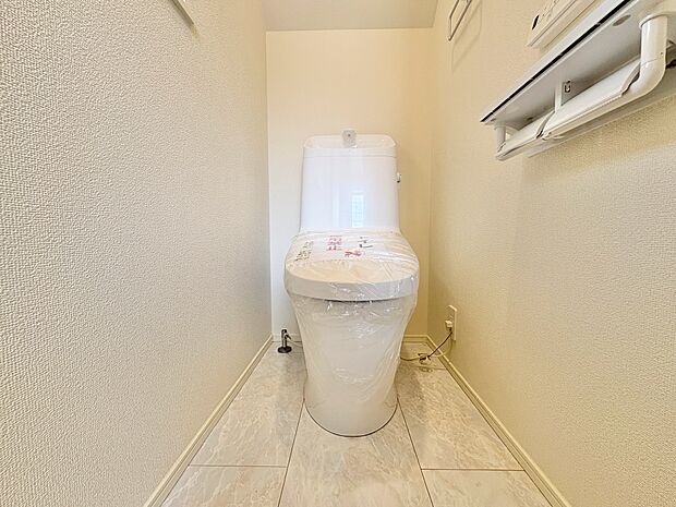 各階にトイレを設置しております。