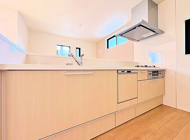 毎日使う場所だからこそ、家の中心になるキッチンはとても大切な空間です。