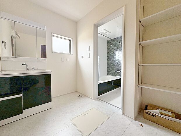 バスタオルやパジャマなどを収納しておくことですぐに取り出せて便利です。