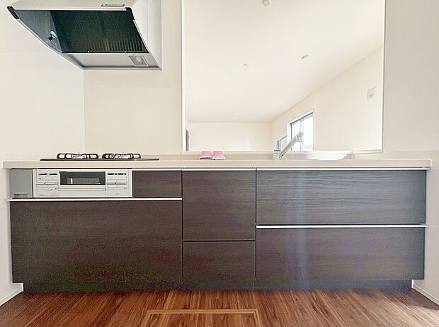 材料を並べたり盛り付けたり、作業しやすい広さを確保しました。