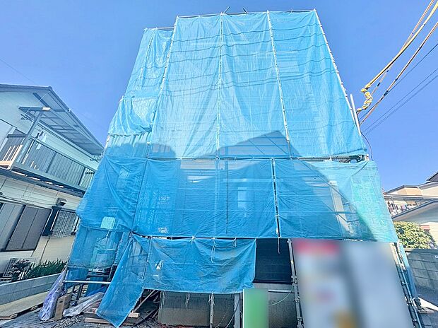 リビングを2階にすることで、通風・採光にも優れ、心地よい光と風があふれています。(令和7年11月 撮影)