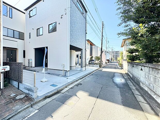 周辺環境とのコラボレーションにより統一感を演出。