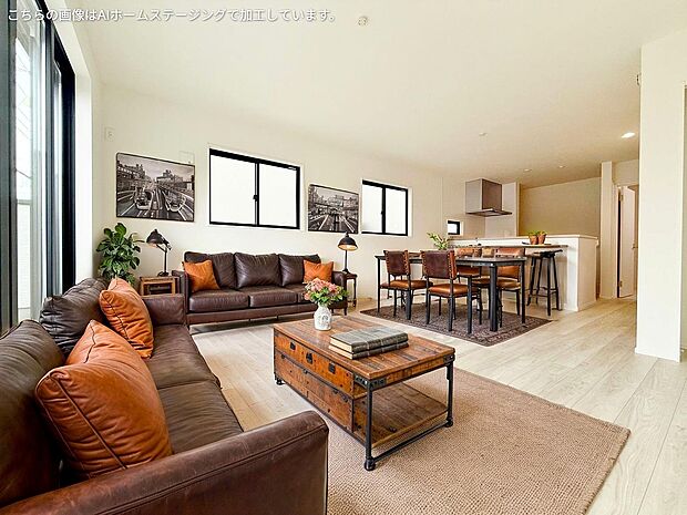 リビング床暖房完備。寒い季節も快適に過ごせます。※現況の物件写真に、ＣＧによる画像処理がされています。