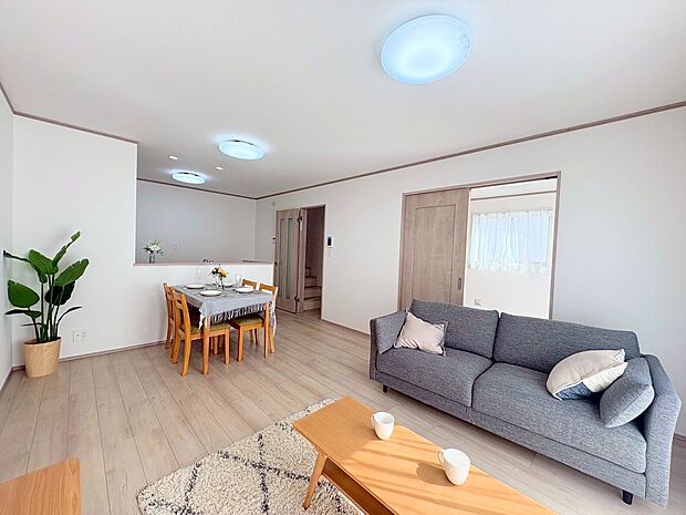 お気に入りのインテリアに囲まれた空間を創り上げてください。