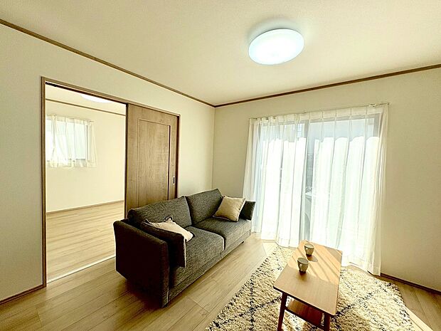 刻々と表情を変える影にも風格と同時に遊び心を感じさせます。