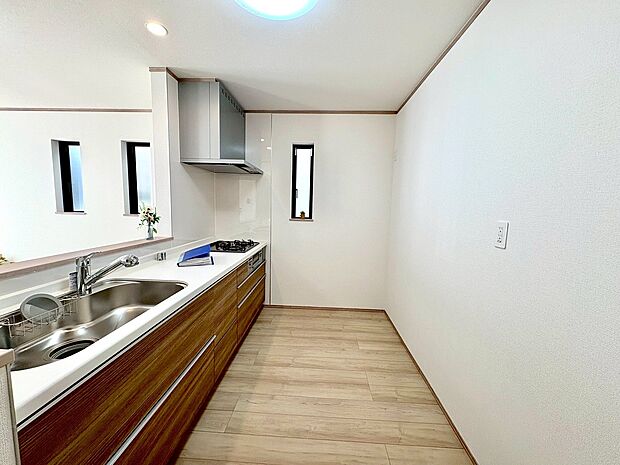 ワークスペースが広く、並んで調理しても余裕の広さを感じていただけます。