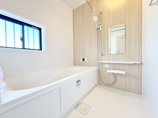 汚れにくい最新素材を採用。毎日のお掃除も簡単で美しさが続きます。