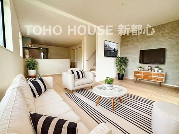 居心地のいい暮らしには欠かせない眩い採光。※生成AIによるイメージです。家具・小物は販売価格に含まれません。