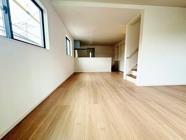 白一面の空間を自分好みに創り上げる喜びを感じられます。