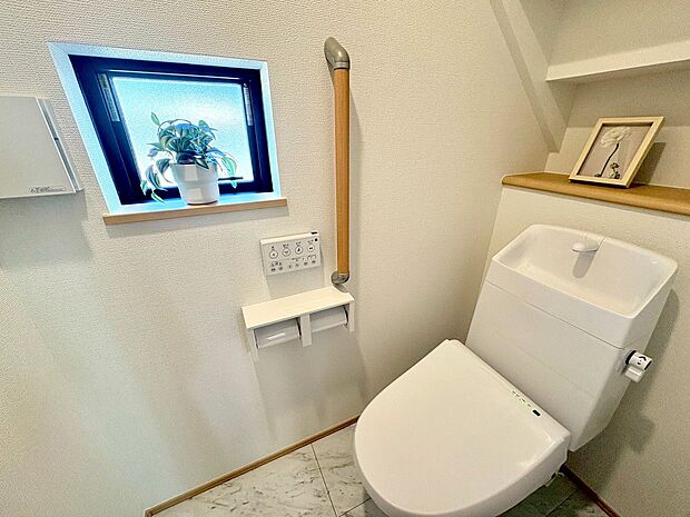 各階にトイレを完備しています。