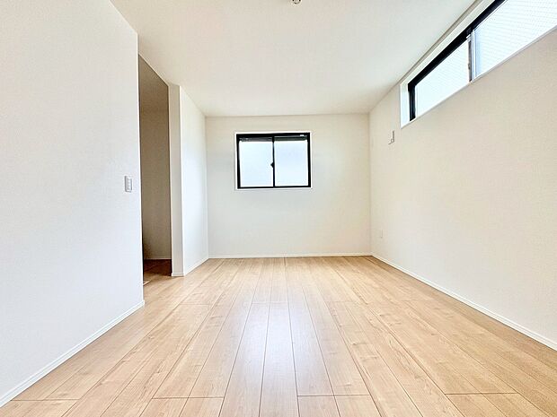 居室としても利用できる納戸付きです。