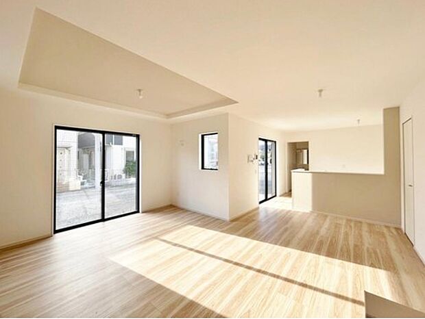 家事動線に配慮したプランによりご家族がくつろげる明るく広い空間が確保できました。