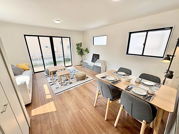 一日中家に居ても飽きることなく過ごすせる素敵な空間です。