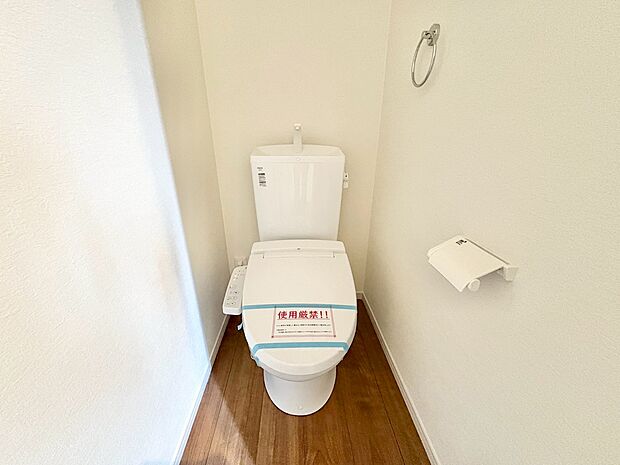 水周りはシンプルにホワイトで統一。