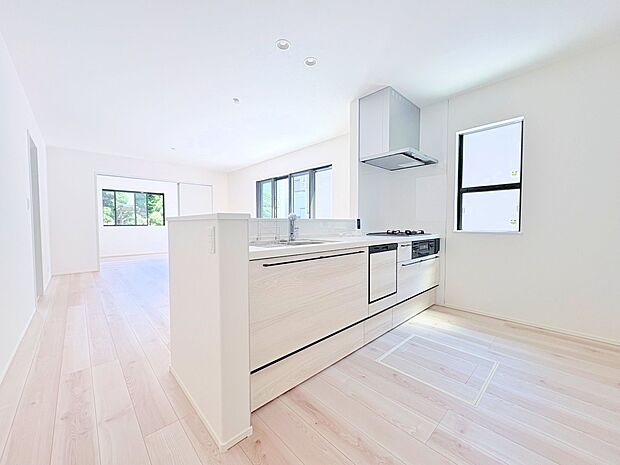 会話が楽しめる対面式キッチンを採用しました。