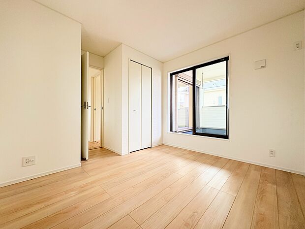 柔らかい自然光で朝目覚める暮らしが送れるでしょう。