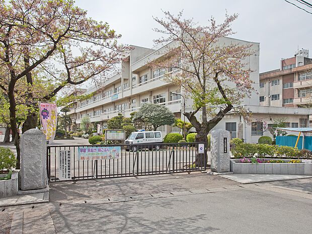 上尾市立太平中学校まで約508m