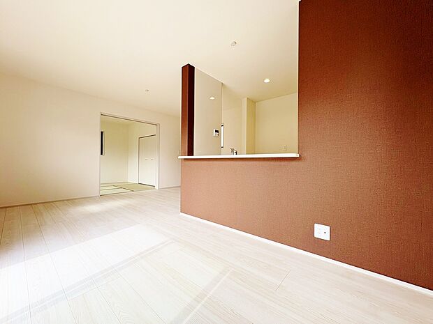 15帖のLDK横には6帖の続き間和室を備えました。