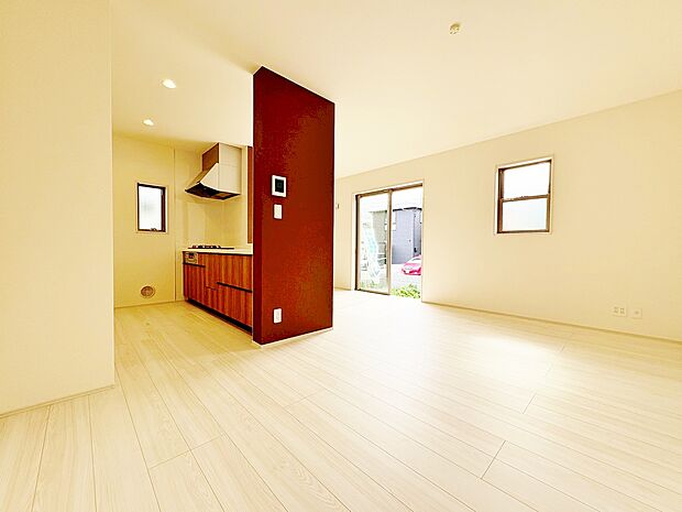 この場所に流れる豊かな時を演出してくれる開放的な空間。