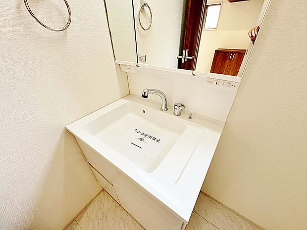 使いやすさ、お手入れのしやすさ、収納力にこだわった洗面台です。