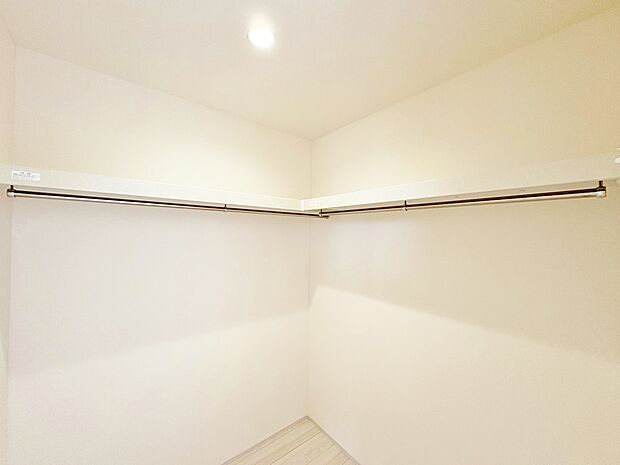 WICを2ヶ所設けており、お荷物が多い方も安心です。