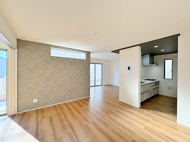 キッチンそばに水回りを集約した家事効率の良い造り。