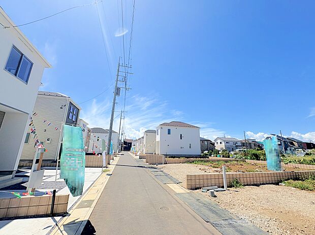 18帖のLDK横には3．75帖の洋室を備えています。(令和7年8月 撮影)