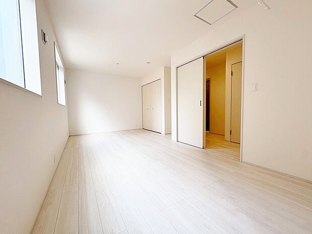 フレキシブルな間取りを採用し、ライフスタイルの変化にも対応可能です。