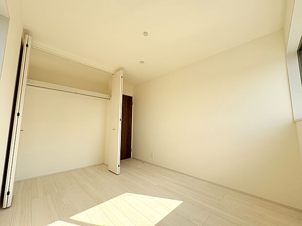 各お部屋にしっかりと収納スペースを設けてあります。