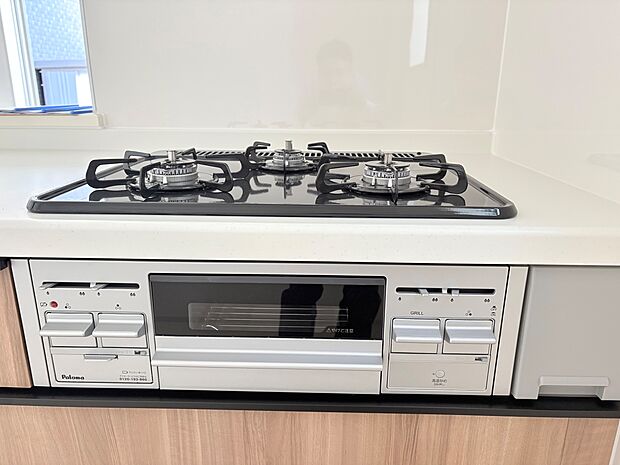 3口コンロを採用、お料理のレパートリーも広がります。