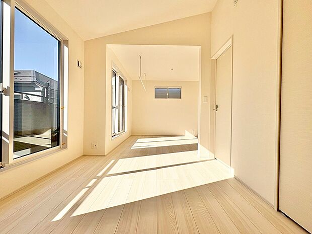 家具やレイアウトでお好みの空間を創り上げられます。