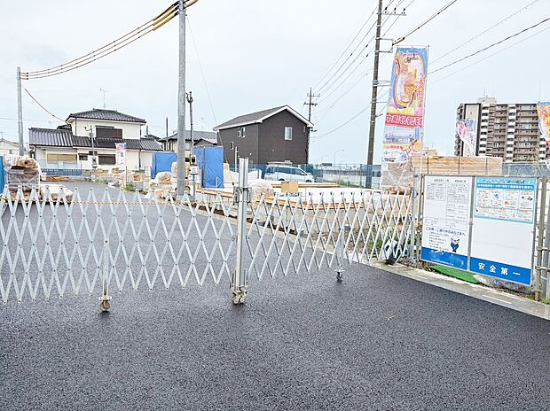 LDK16帖＋続き間和室4帖の開放的な空間。(令和7年8月 撮影)