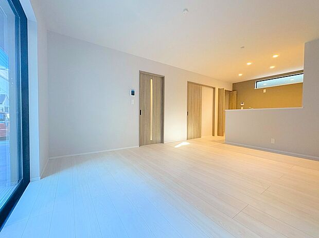 全居室南向きにつき陽当たり良好なお住まいです。