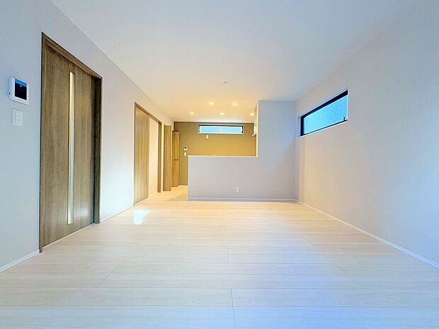 1階に15帖LDKと水回りを集約した家事効率の良い間取りです。