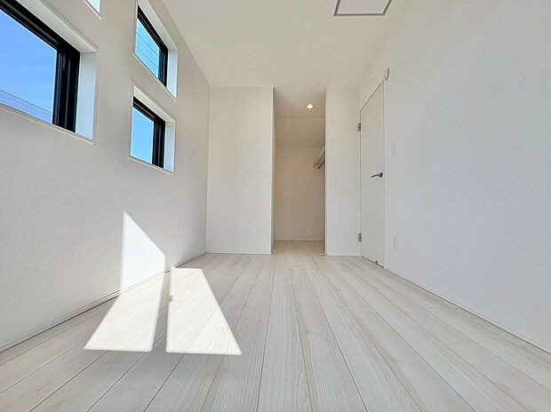 ゆったりとした休息と癒しを提供してくれる空間があります。