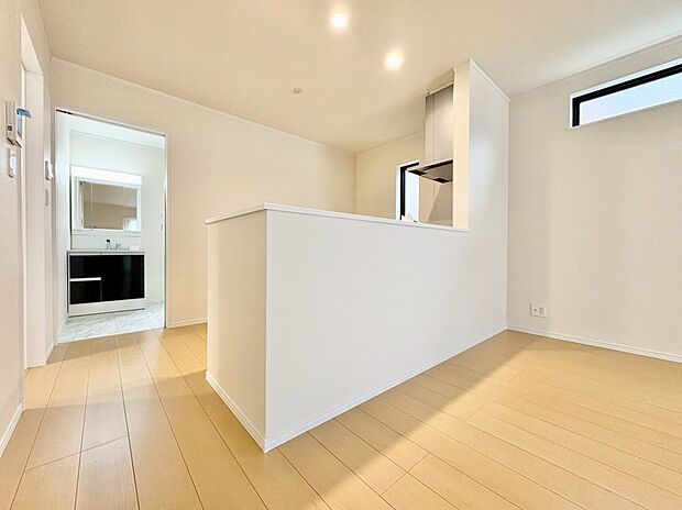 キッチンと洗面室・浴室を近づけることでスムーズな動線を実現しました。