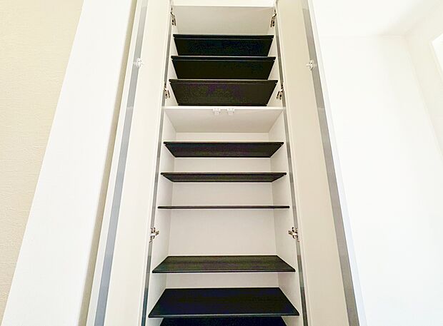 沢山の靴を収納でき、玄関をスッキリ綺麗な空間に。