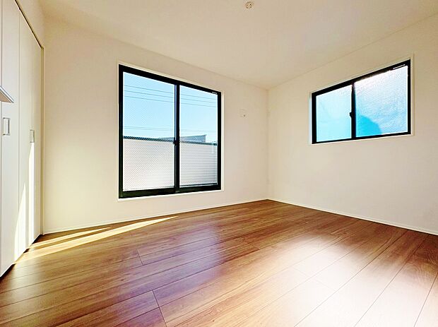 二面採光につき風の通りがよく、効果的に換気が可能です。