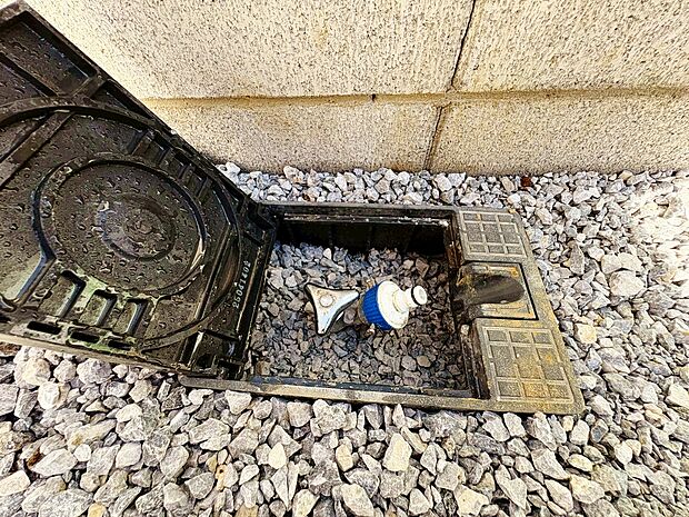 あると嬉しい外水栓は、ガーデニングや外掃除にも使い勝手が良いですね。