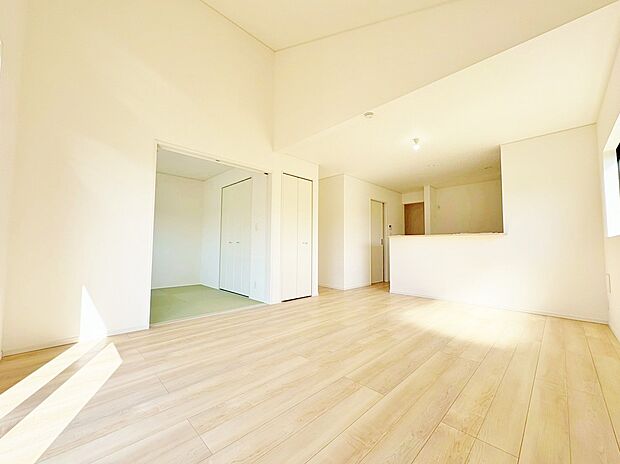 ワンフロアに4LDK＋ユーティリティルームを設けたゆとりある間取りです。