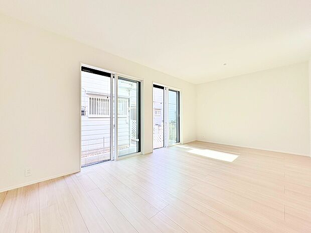 窓から風が通り抜けるような心地よさを感じられます。