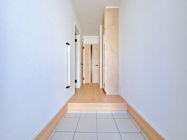 シンプルな清潔感の中にも少しのお洒落感が欲しいものです。