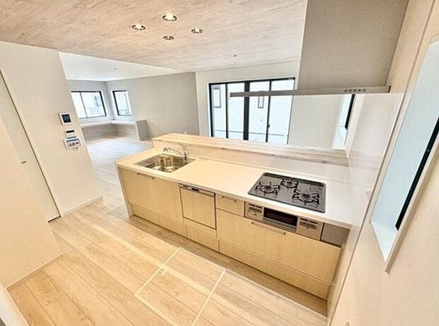 寛ぐ方とお料理をされる方の一体感を重視した設計のキッチン。