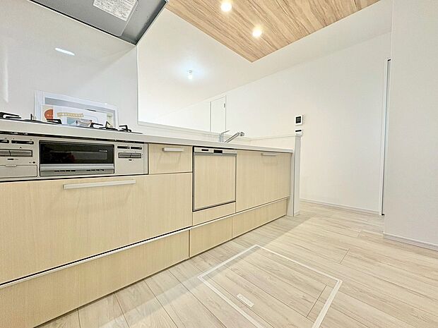 コミュニケーションを楽しめる対面式キッチンなら会話も弾みそう。