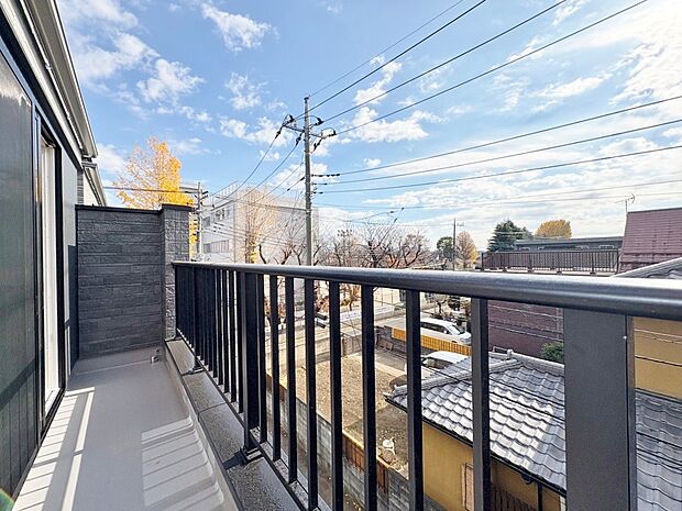 2階と3階にバルコニーを確保いたしました。